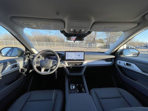 New 2026 Ford Explorer Active w/ Active Comfort Package RWD image 33