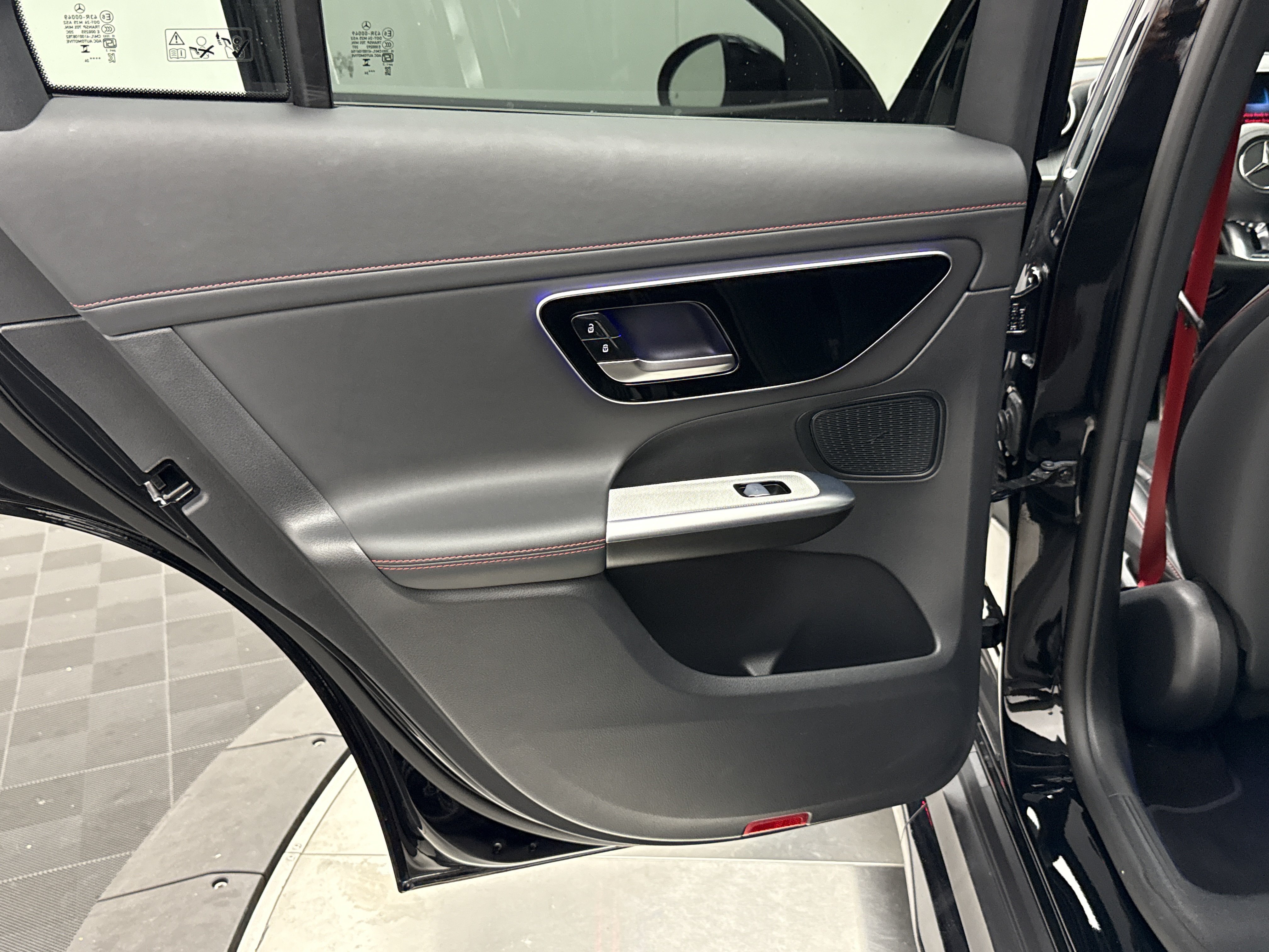 Used 2024 Mercedes-Benz GLC 43 AMG 4MATIC image 27