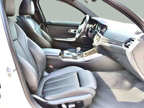 Used 2020 BMW 330i Sedan w/ Driving Assistance Package RWD image 22