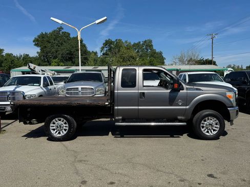 Used 2011 Ford F250 XLT w/ XLT Interior Pkg image 2