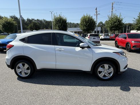 Used 2020 Honda HR-V EX image 11