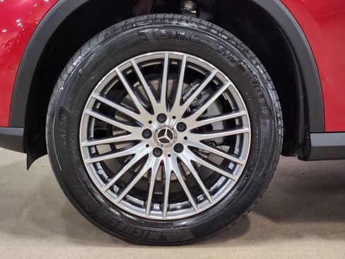 Used 2024 Mercedes-Benz GLC 300 image 26