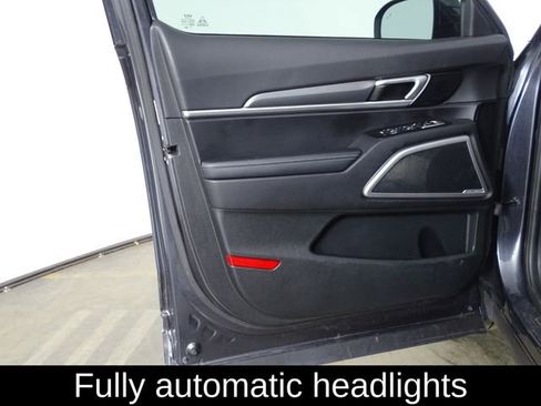 Used 2022 Kia Telluride LX image 18