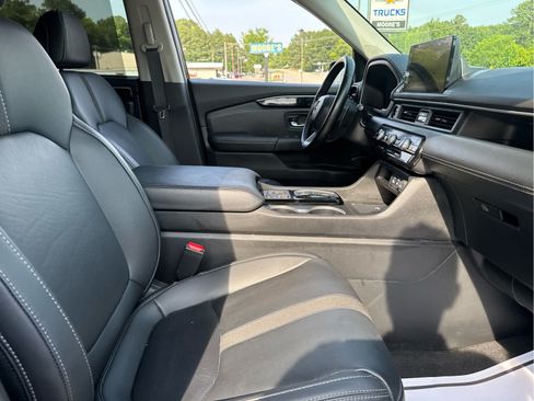 Used 2024 Honda Pilot Touring image 34