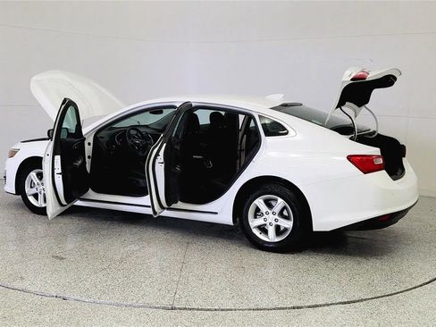 Used 2024 Chevrolet Malibu LT FWD image 11