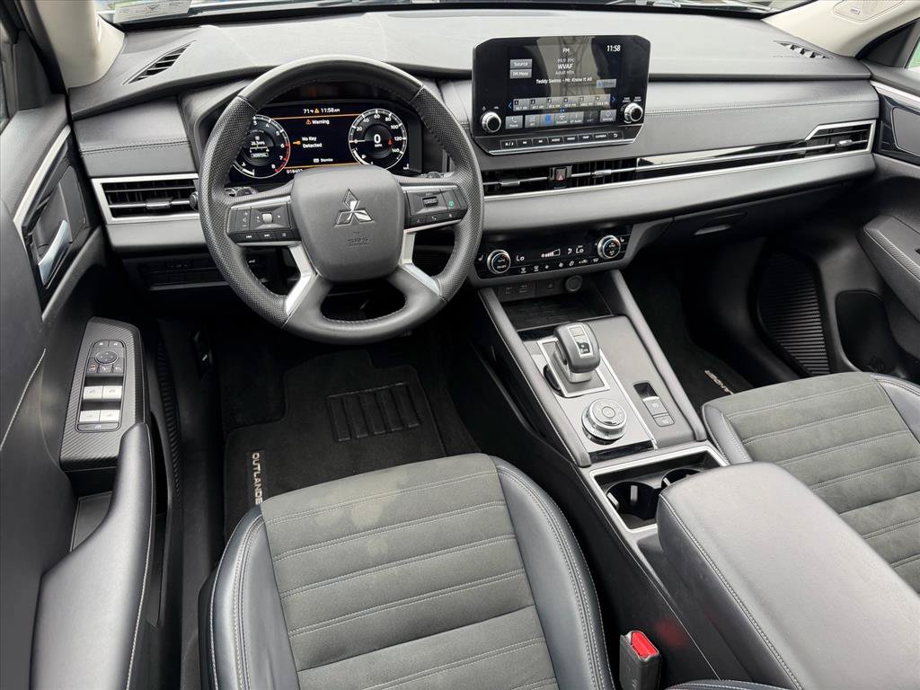 Used 2024 Mitsubishi Outlander SE AWD/4WD image 15