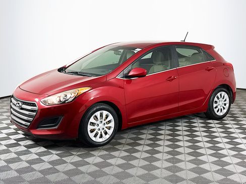Used 2016 Hyundai Elantra GT FWD image 4