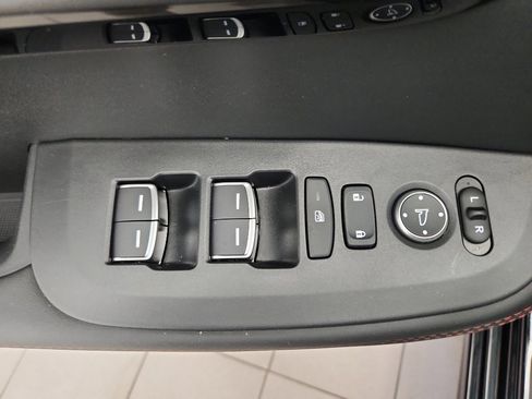 Used 2025 Acura ADX A-Spec image 9