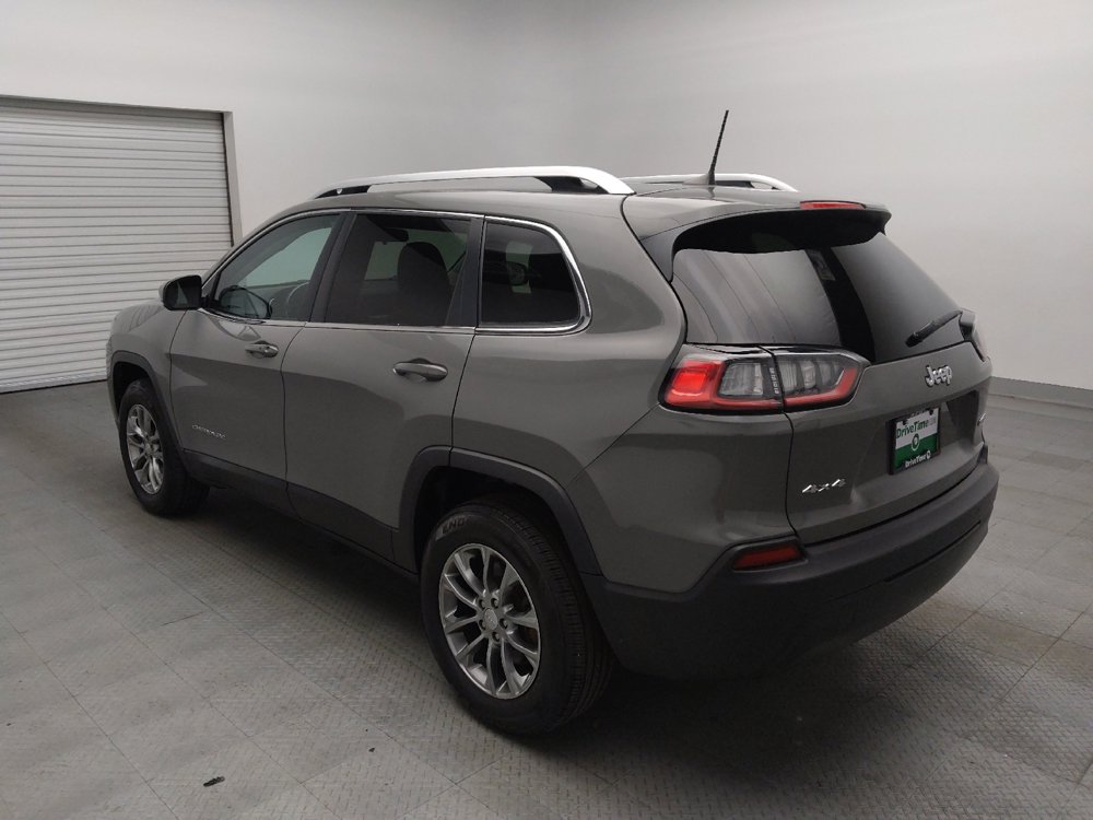 Used 2019 Jeep Cherokee Latitude Plus w/ Cold Weather Group AWD/4WD image 5