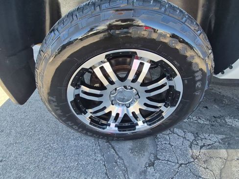 Used 2018 RAM 1500 Express w/ Express Value Package image 17