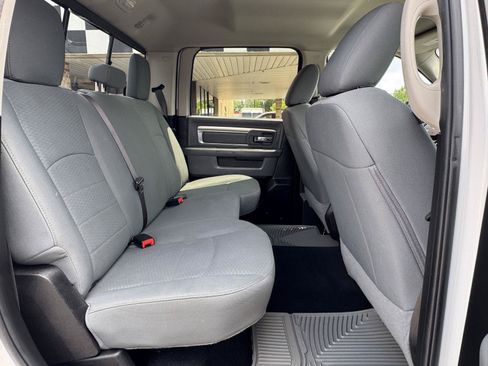 Used 2019 RAM 1500 Classic SLT AWD/4WD image 26
