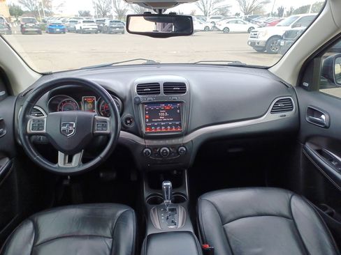 Used 2018 Dodge Journey Crossroad w/ Nav & Sun Group image 9