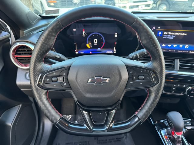Used 2025 Chevrolet Trax RS w/ Driver Confidence Package FWD image 21