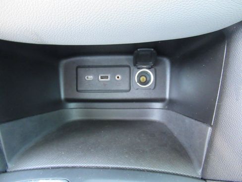 Used 2019 Chevrolet Equinox LS w/ LS Convenience Package FWD image 25