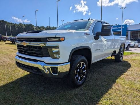 New 2025 Chevrolet Silverado 3500 LT w/ Safety Package image 5