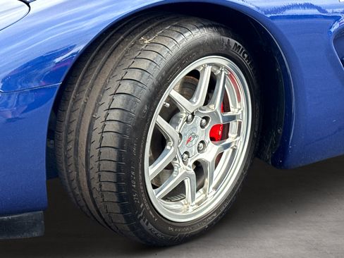 Used 2004 Chevrolet Corvette Z06 w/ Z06 Preferred Equipment Group RWD image 22