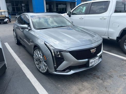 Used 2025 Cadillac CT5 Sport RWD image 6