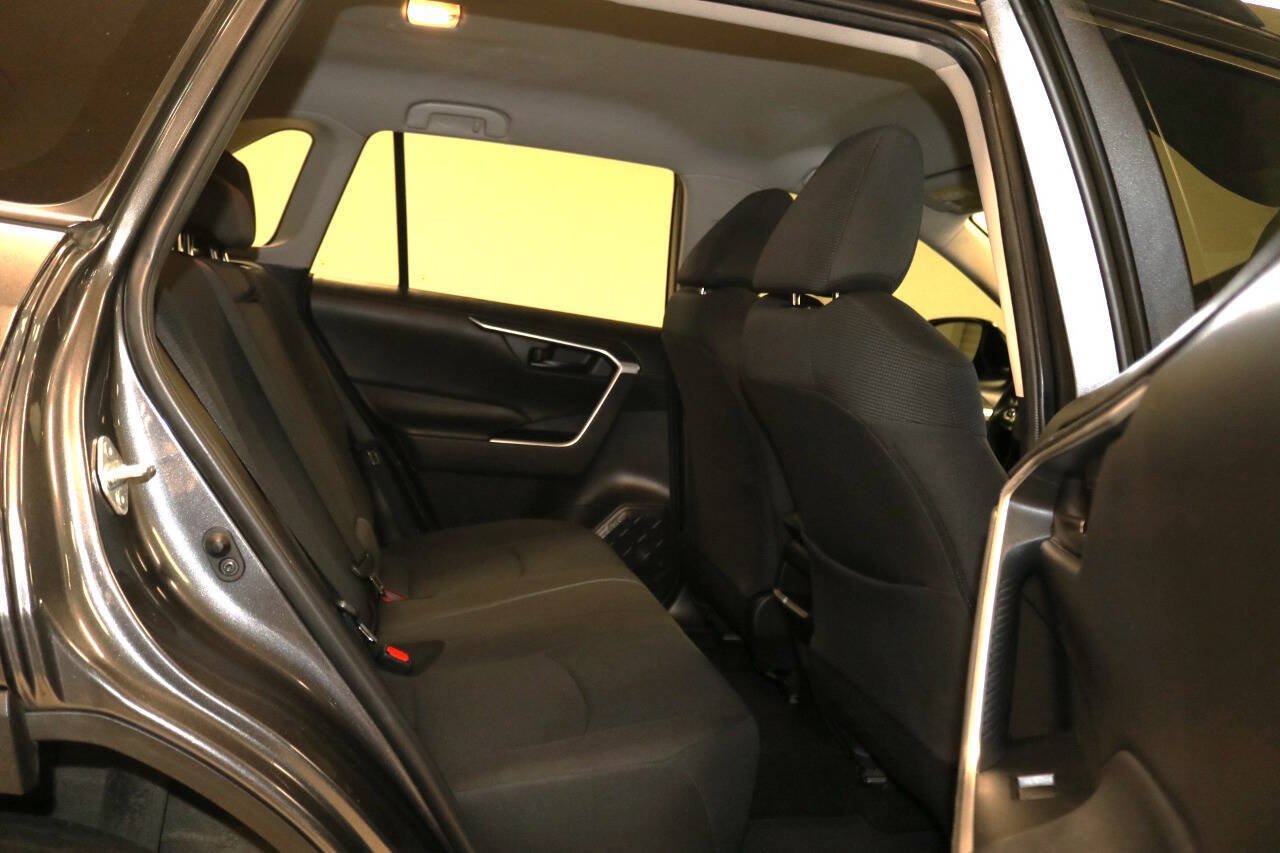 Used 2020 Toyota RAV4 LE w/ Carpet Mat Package AWD/4WD image 19