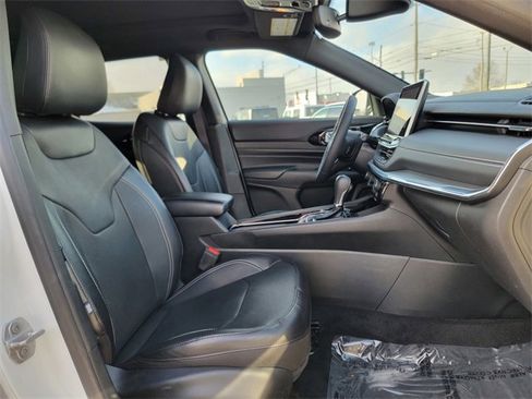 Certified 2023 Jeep Compass High Altitude image 24