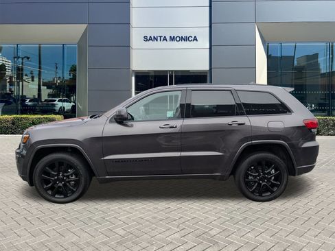 Used 2021 Jeep Grand Cherokee Laredo X image 8