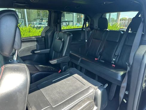 Used 2019 Dodge Grand Caravan GT FWD image 9