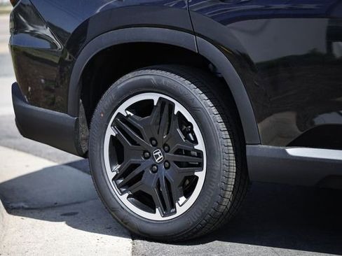 New 2026 Honda Pilot Touring image 17