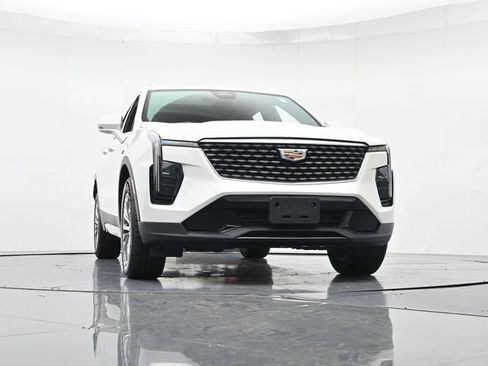 Used 2024 Cadillac XT4 Premium Luxury AWD/4WD image 37