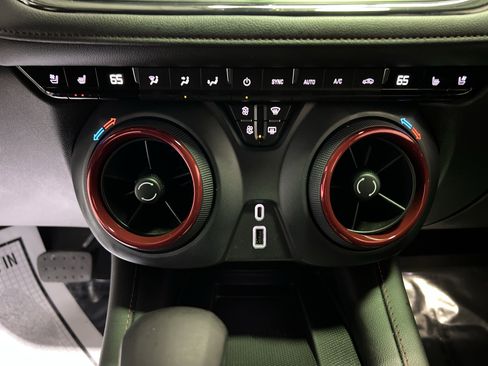 Certified 2023 Chevrolet Blazer RS w/ Driver Confidence II Package image 21