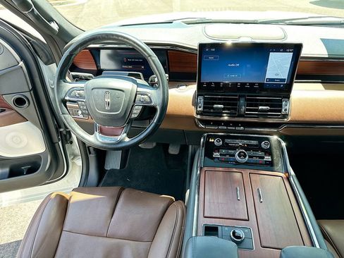 Used 2022 Lincoln Navigator L Reserve AWD/4WD image 19