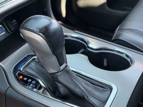 Used 2017 Jeep Grand Cherokee Overland RWD image 30