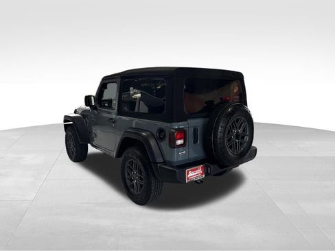 Used 2024 Jeep Wrangler Sport AWD/4WD image 3