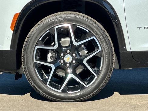 New 2026 Chevrolet Traverse High Country w/ LPO, Illumination Package image 27