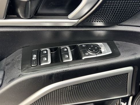 Used 2020 Kia Telluride S w/ S 8 Passenger Seating Package FWD image 19