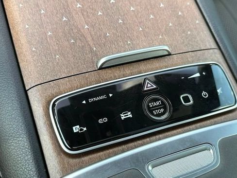 Used 2023 Mercedes-Benz EQS 580 4MATIC SUV image 25