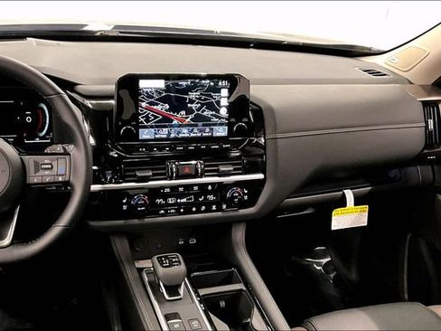 New 2025 Nissan Pathfinder Platinum w/ Lighting Package (N93) image 8