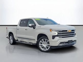 Used 2025 Chevrolet Silverado 1500 High Country w/ High Country Premium Package AWD/4WD video 1