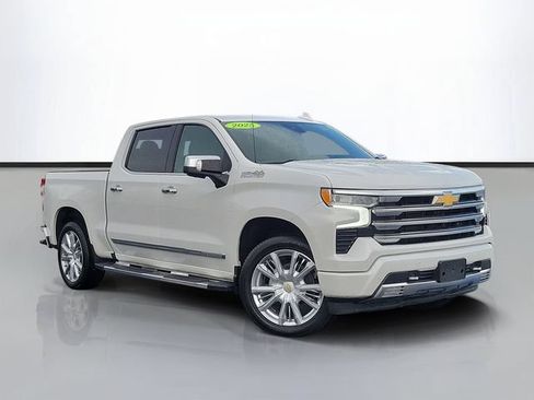 Used 2025 Chevrolet Silverado 1500 High Country w/ High Country Premium Package AWD/4WD image 1
