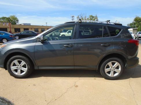 Used 2014 Toyota RAV4 XLE AWD/4WD image 5