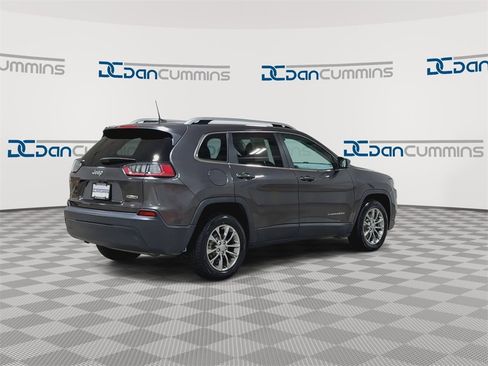 Used 2020 Jeep Cherokee Latitude Plus image 9