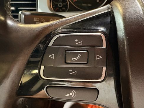 Used 2014 Volkswagen Touareg Executive AWD/4WD image 27