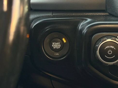 Used 2021 Jeep Gladiator Sport AWD/4WD image 27