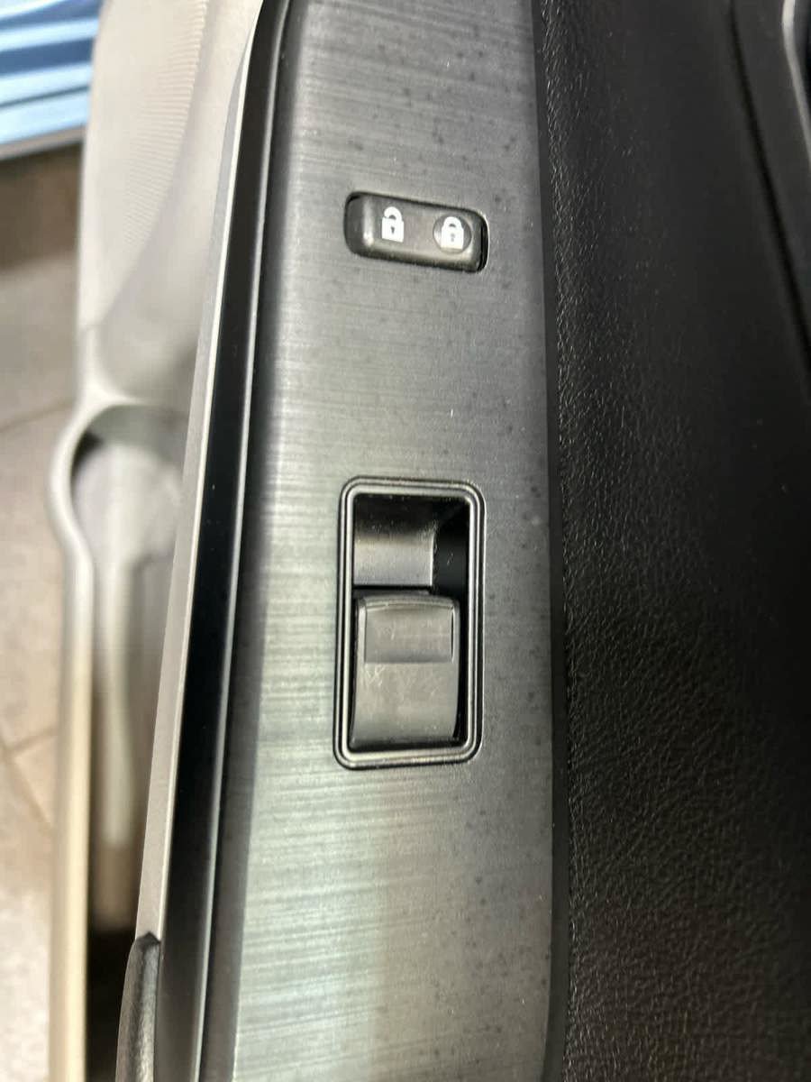 Used 2012 Toyota Camry LE FWD image 24