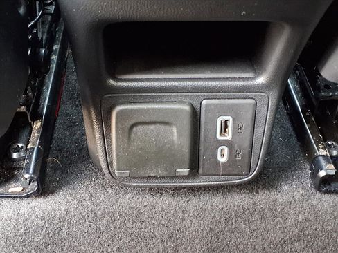 Used 2021 Chevrolet TrailBlazer RS w/ Convenience Package image 14