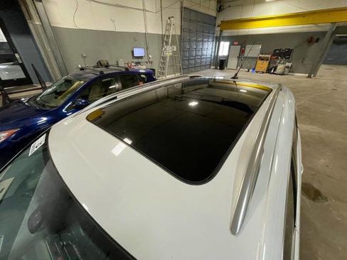 Used 2009 Volkswagen Tiguan SE image 10