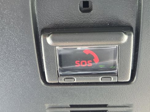 Used 2024 Toyota Camry XLE FWD image 22