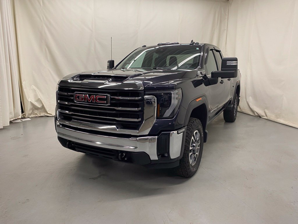 Used 2024 GMC Sierra 2500 SLE w/ SLE Value Package AWD/4WD image 2