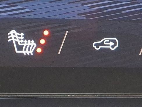 New 2026 Chevrolet Equinox EV LT AWD/4WD image 16