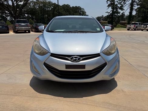 Used 2013 Hyundai Elantra FWD image 9