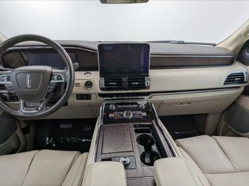 Used 2019 Lincoln Navigator Reserve AWD/4WD image 24