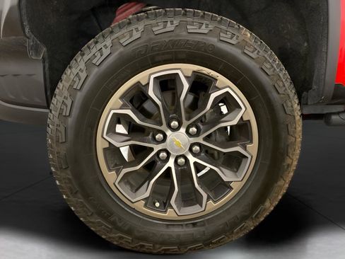 Used 2018 Chevrolet Colorado ZR2 image 21